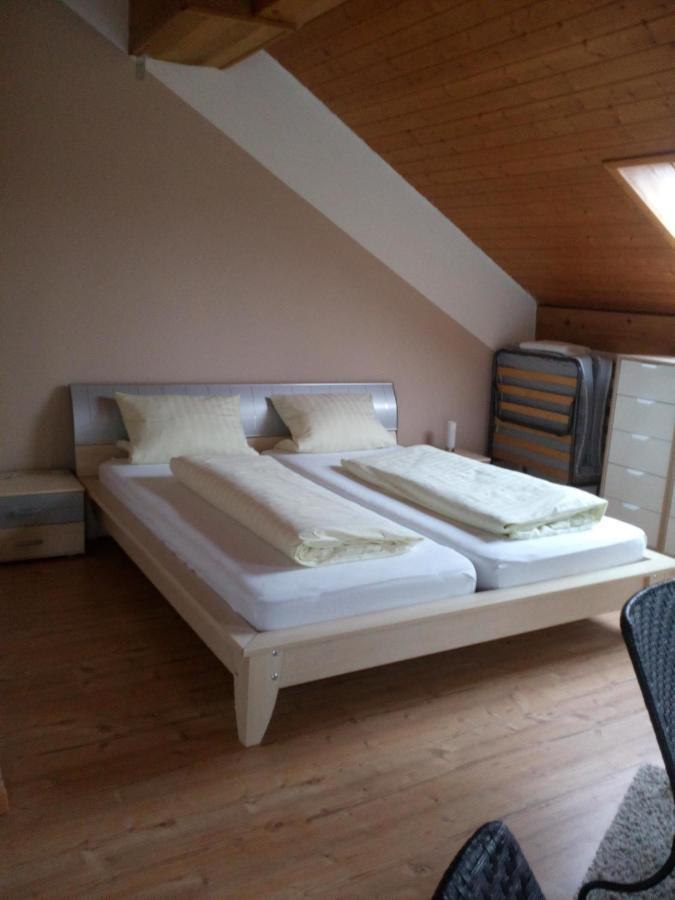Gaestehaus Kasper เคนซิงเงน ภายนอก รูปภาพ